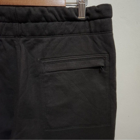 Uniqlo x Lemaire men’s black joggers - Picture 3 of 6